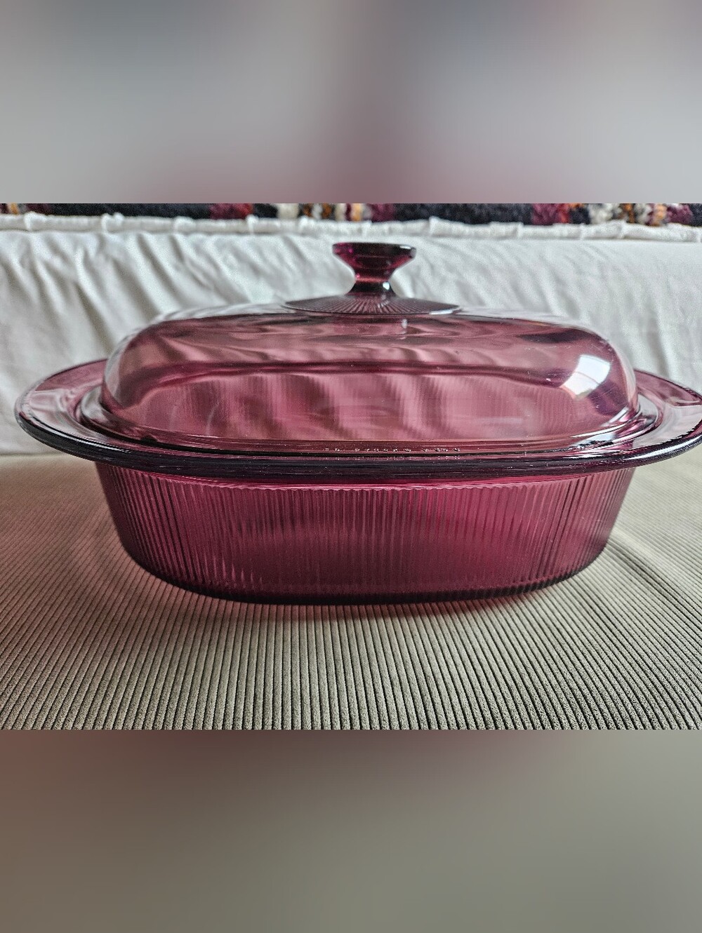 Pyrex Visions 4qt Casserole Dish in Cranberry - Vintage Cookware